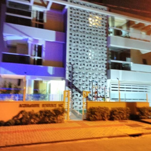 Encantador Proximo A